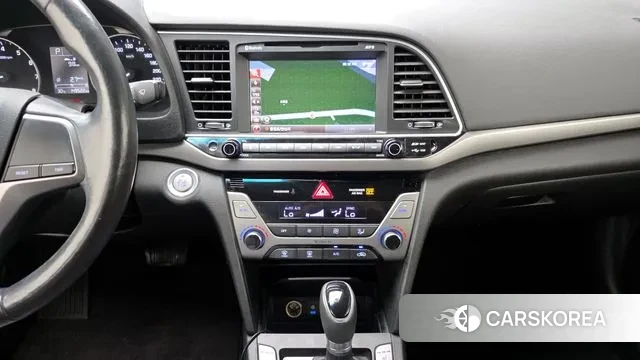 Hyundai Avante AD id 3013977 из Кореи 10