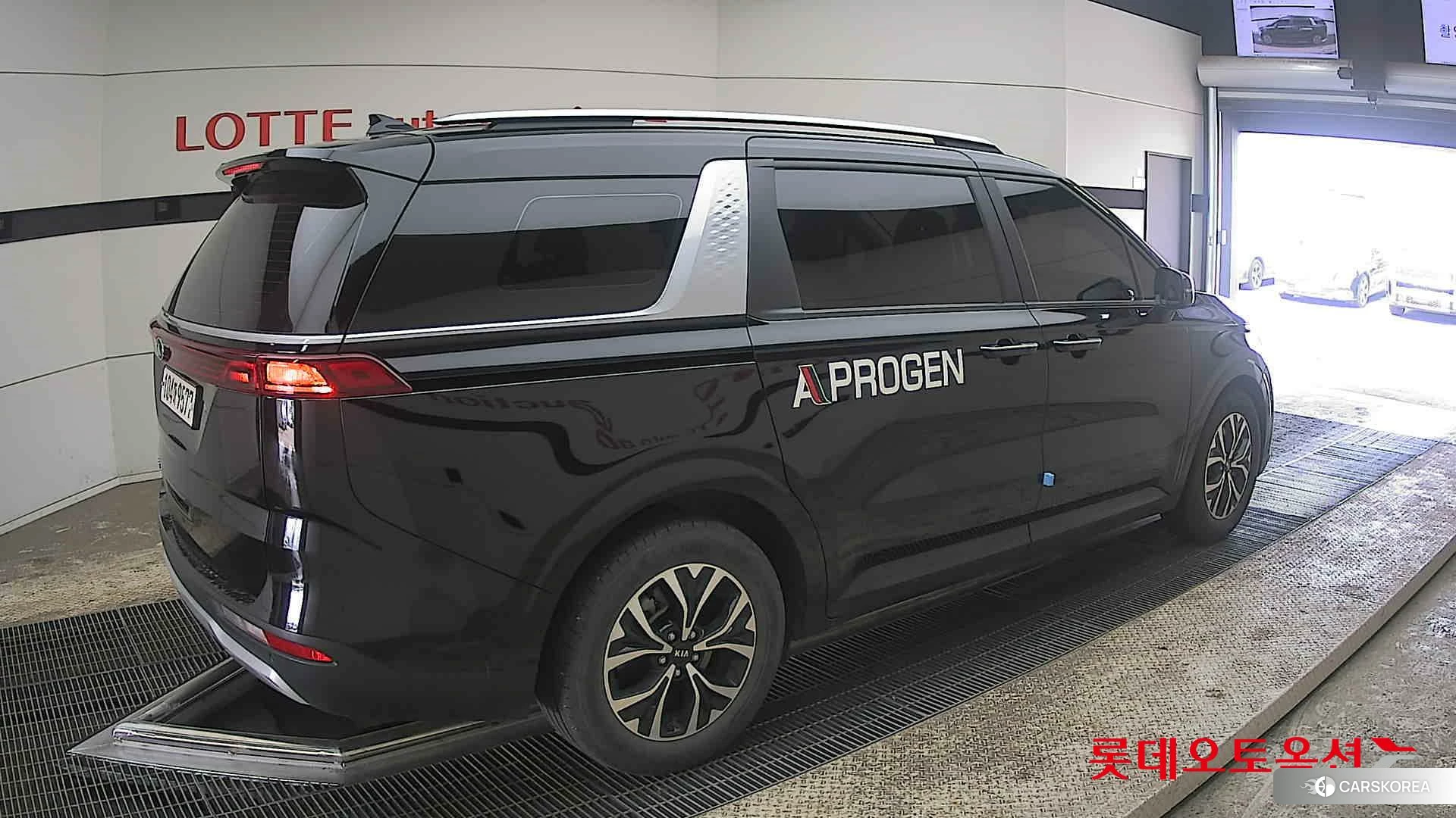 Kia Carnival id 3882133 из Кореи 10