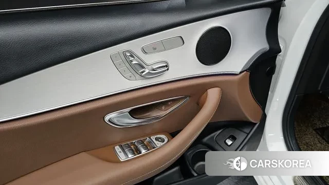 Mercedes-Benz E-Class W213 id 3752909 из Кореи 10