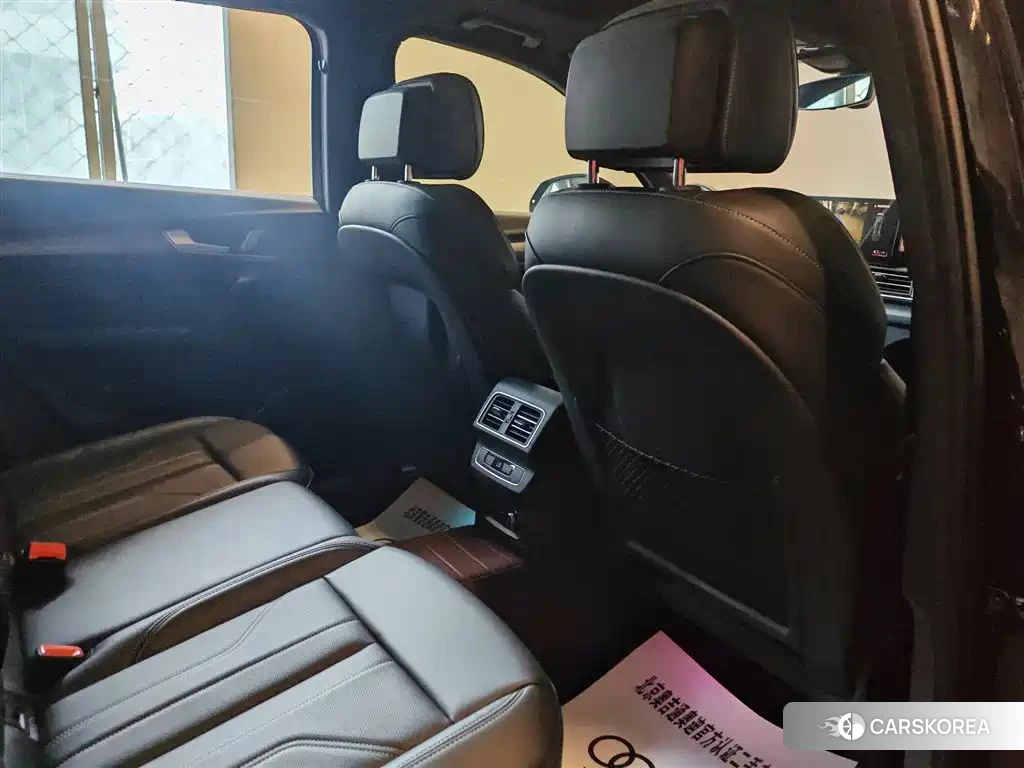 Audi Q5L id 4679501 из Китая 10