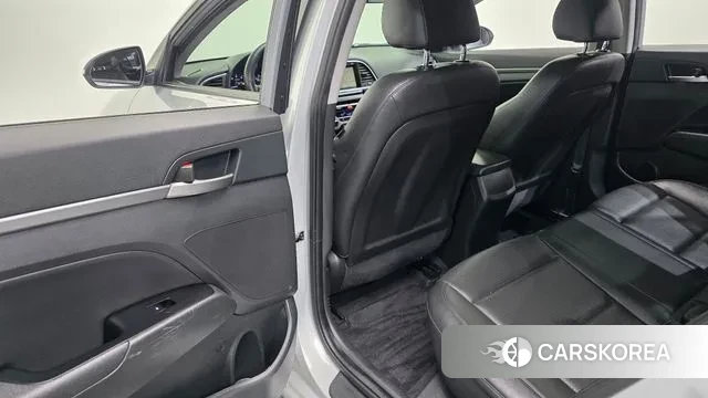 Hyundai Avante AD id 3568752 из Кореи 10