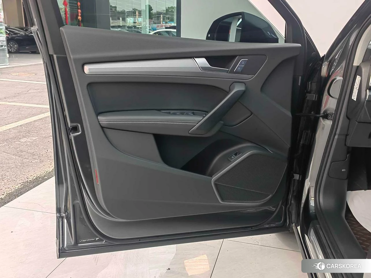 Audi Q5L id 4512813 из Китая 10