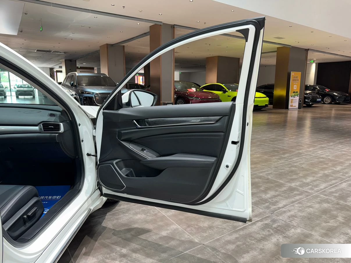 Honda Accord id 4455390 из Китая 10