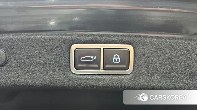 Hyundai Grandeur Hybrid (GN7) id 3770108 из Кореи 10