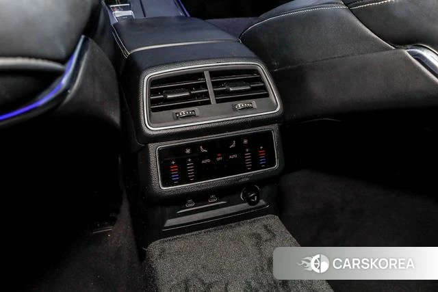 Audi A7L id 4275556 из Китая 10