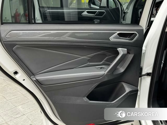 Volkswagen Tiguan L id 4297597 из Китая 10