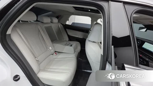 Hyundai Grandeur (GN7) id 3447545 из Кореи 10