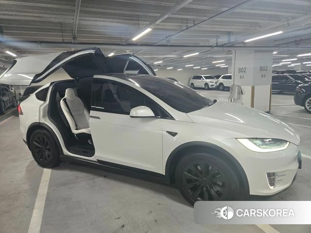 Tesla Model X id 3795715 из Кореи 10