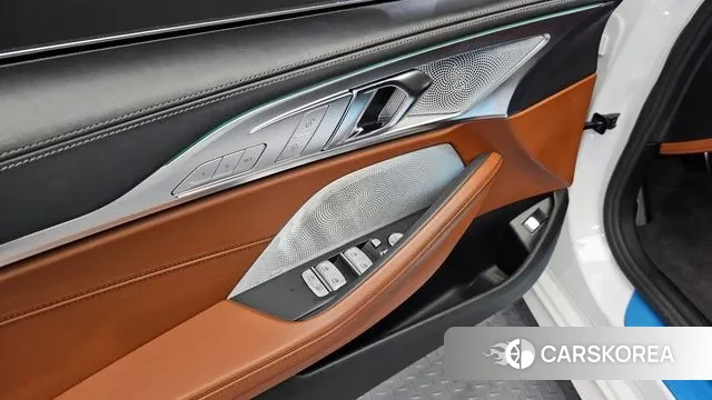 BMW 8 Series (G15) id 3233081 из Кореи 10