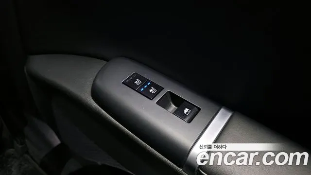 Hyundai Grandeur (GN7) id 2925978 из Кореи 10