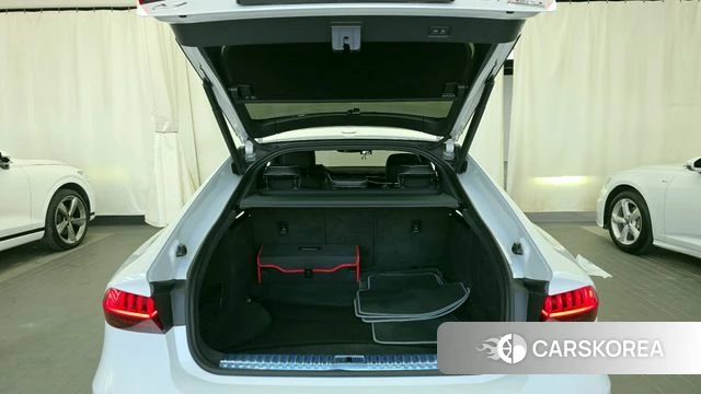 Audi A7 (4K) id 4324086 из Кореи 10