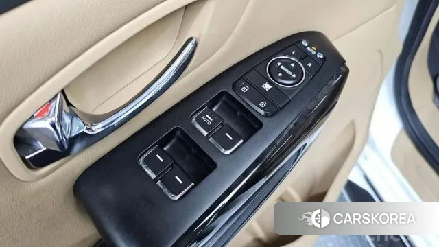 Kia The New Carnival id 4647330 из Кореи 10