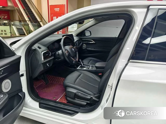 BMW 1 series id 4336289 из Китая 10