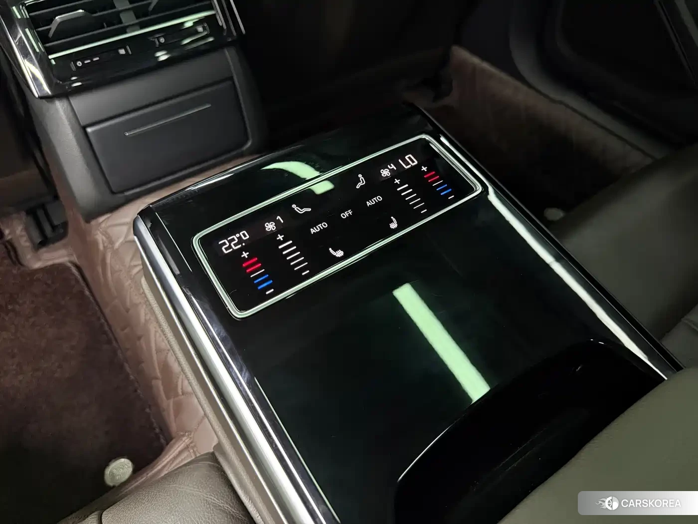 Audi A8 id 4679894 из Китая 10