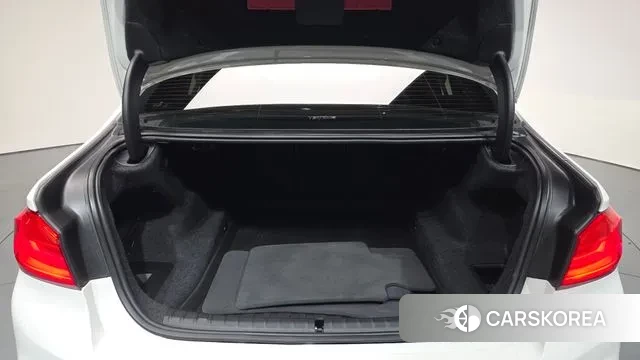 BMW 5 Series (G30) id 3033411 из Кореи 10