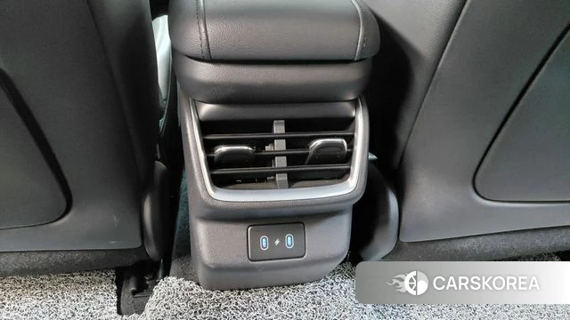 Hyundai Grandeur (GN7) id 4360312 из Кореи 10