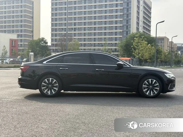 Audi A6L id 4290084 из Китая 10