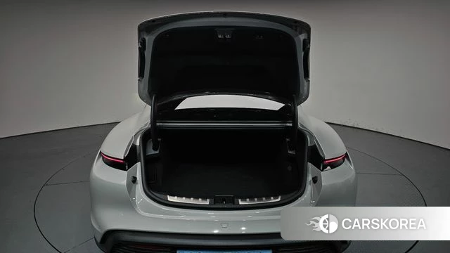 Porsche Taycan id 4506870 из Кореи 10