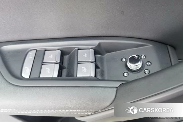 Audi Q5L id 4301159 из Китая 10