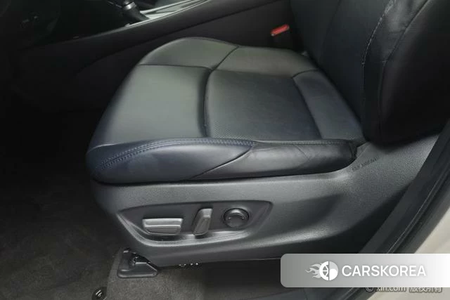 Toyota C-HR id 4273017 из Китая 10