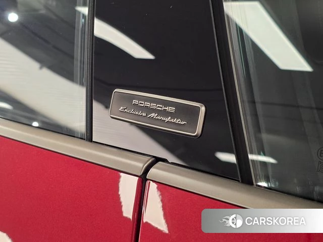 Porsche Taycan id 4559974 из Кореи 10