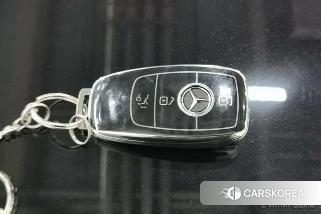 Mercedes-Benz GLB id 4262532 из Китая 10