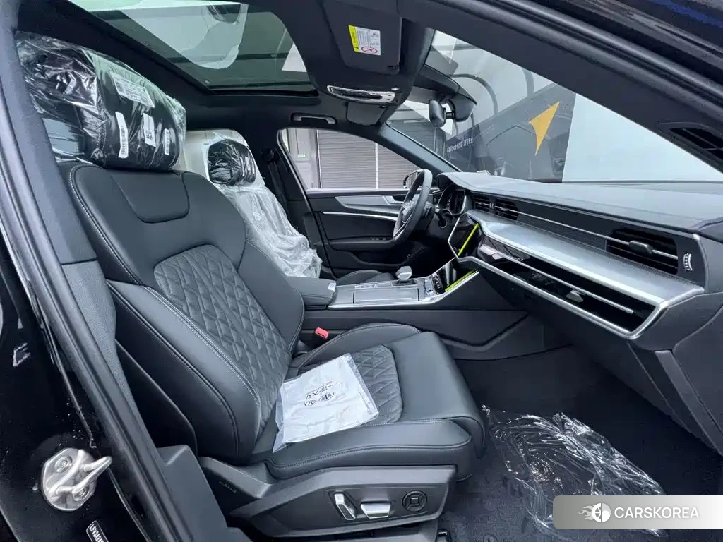 Audi A6L id 4559644 из Китая 10