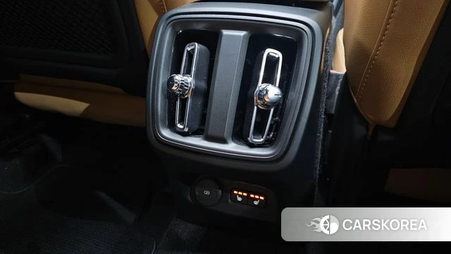 Volvo XC40 id 4881648 из Кореи 10