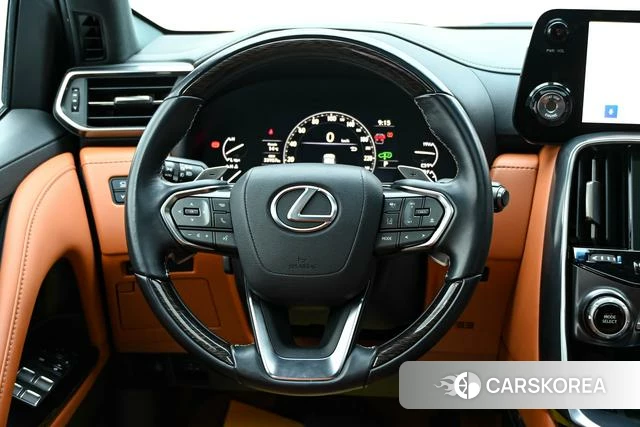 Lexus LX id 4262499 из Китая 10