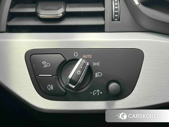 Audi A4L id 4290433 из Китая 10
