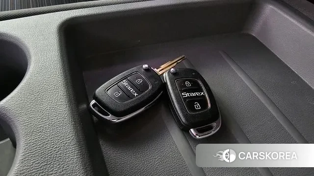 Hyundai The New Grand Starex id 3139831 из Кореи 10