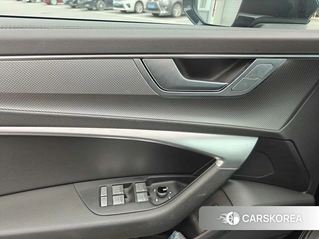 Audi A6L id 3901880 из Китая 10