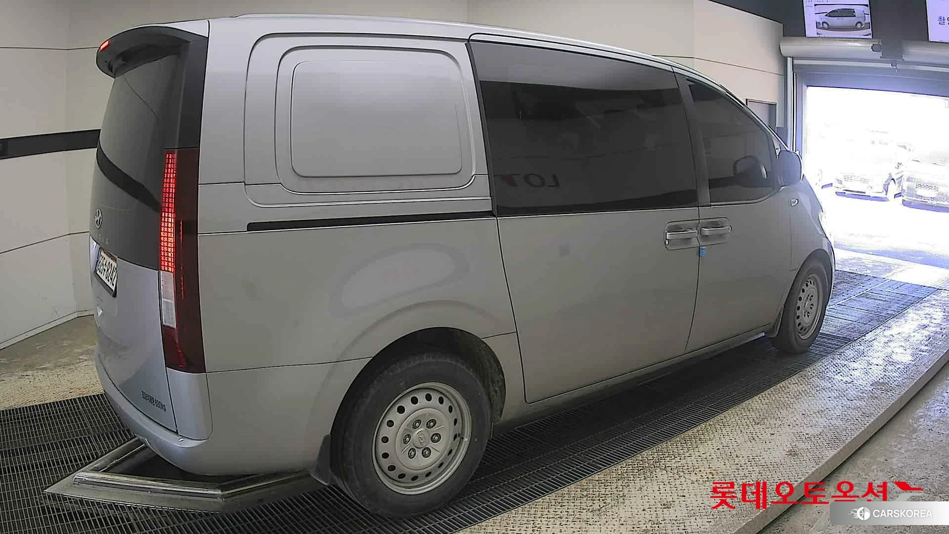 Hyundai Staria id 4296745 из Кореи 10