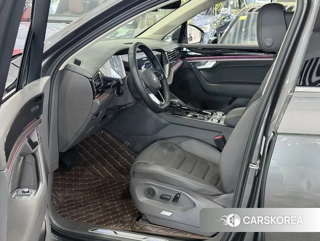 Volkswagen Touareg id 4209214 из Китая 10