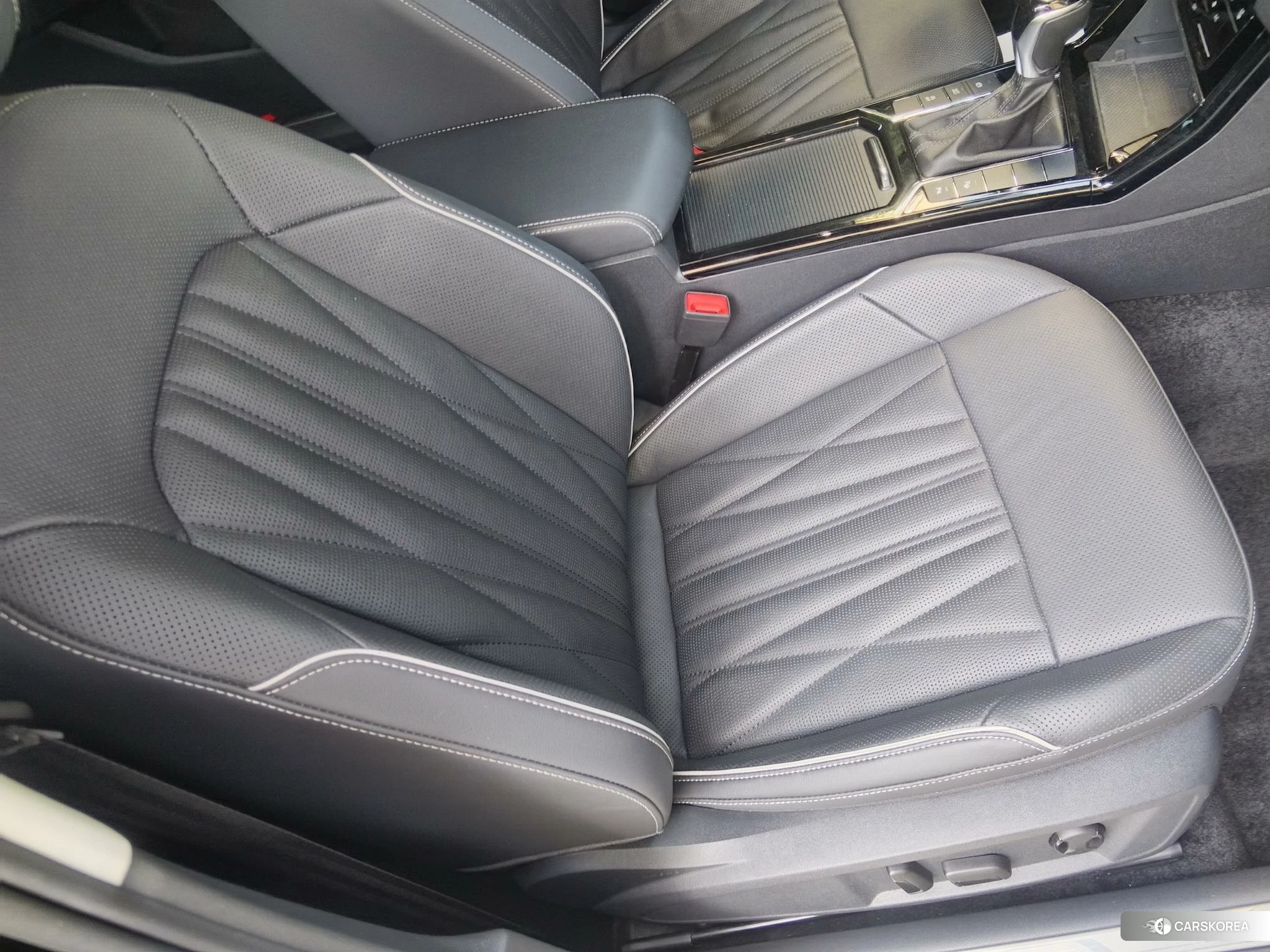 Volkswagen Passat id 4452818 из Китая 10