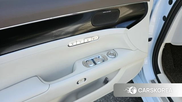 Genesis G90 (RS4) id 3941190 из Кореи 10