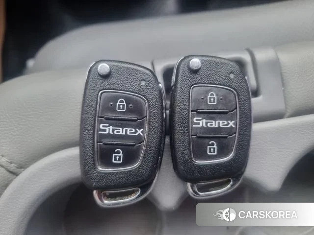 Hyundai The New Grand Starex id 3380383 из Кореи 10