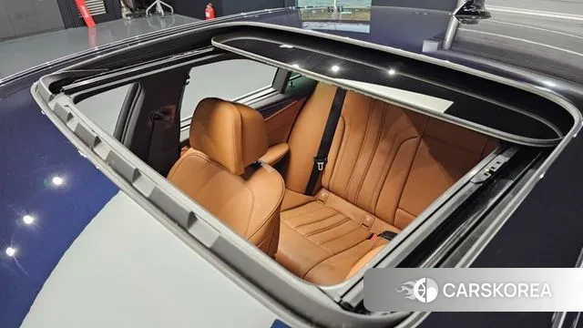 BMW 5 Series (G30) id 3372463 из Кореи 10