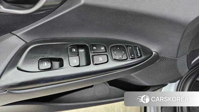 Hyundai Veloster (JS) id 3942578 из Кореи 10