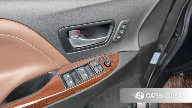 Toyota Sienna id 4490722 из Кореи 10