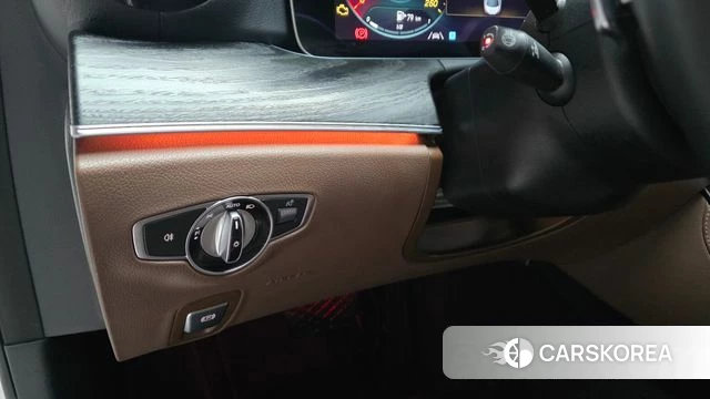 Mercedes-Benz E-Class W213 id 4223578 из Кореи 10