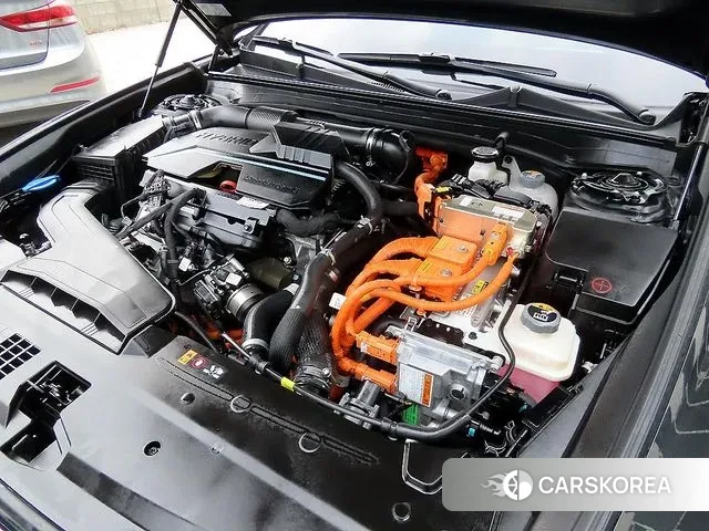 Hyundai Grandeur Hybrid (GN7) id 3770511 из Кореи 10