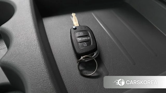 Hyundai The New Grand Starex id 3843839 из Кореи 10