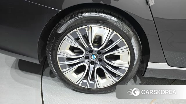 BMW 7 Series (G70) id 4315830 из Кореи 10