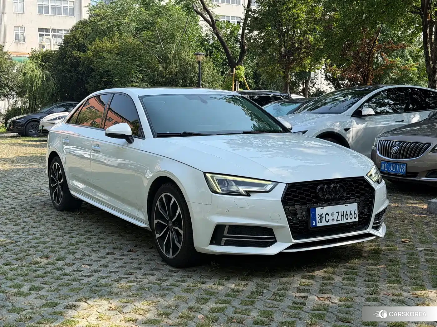 Audi A4L id 4680720 из Китая 10