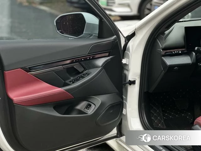 BMW i5 id 4275940 из Китая 10