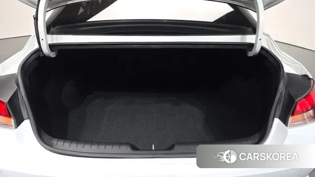 Hyundai Avante Hybrid (CN7) id 3257217 из Кореи 10