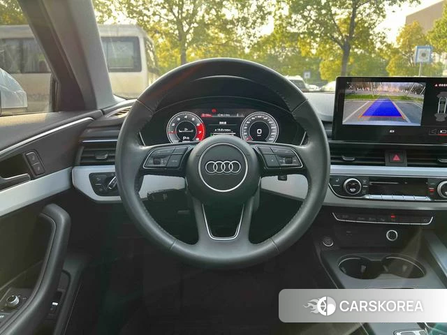 Audi A4L id 4307051 из Китая 10