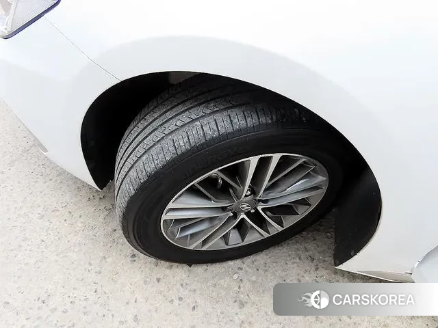 Hyundai Grandeur IG id 3772880 из Кореи 10