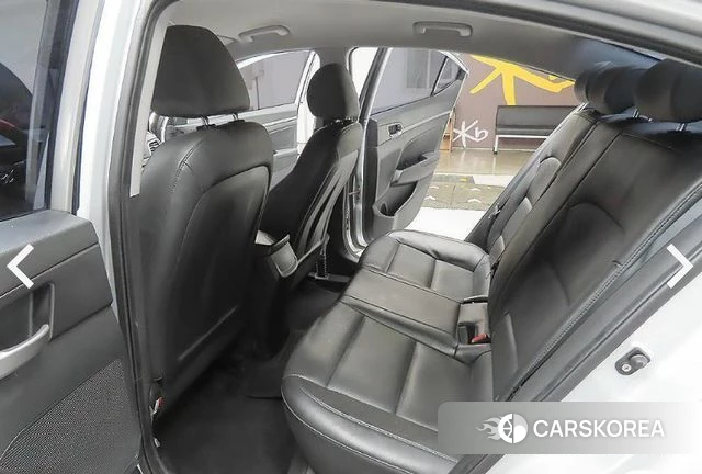 Hyundai Avante AD id 3917513 из Кореи 10